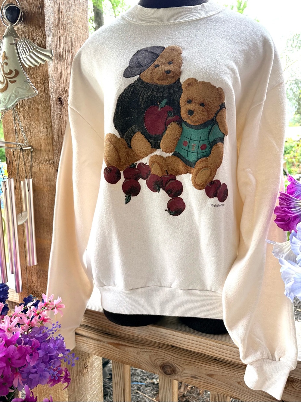 Vintage Teddy Bears Appliqués by Gopher Sport Ivory Pullover Crew Sweatshirt USA